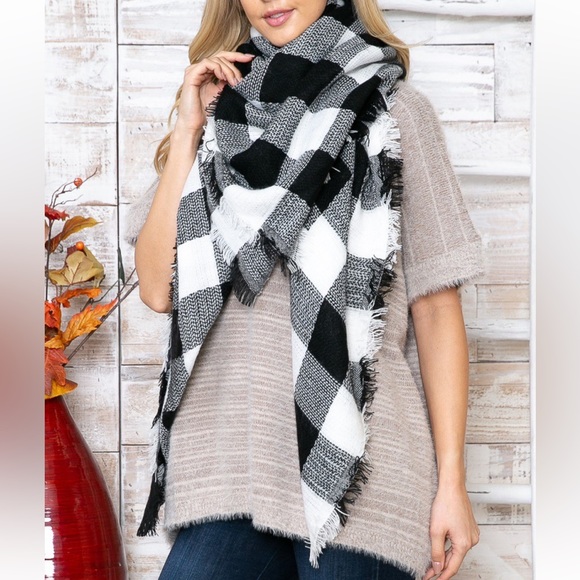 AURORA LUXE HOLIDAY SQUARE BLANKET SCARF WRAP - Picture 2 of 4